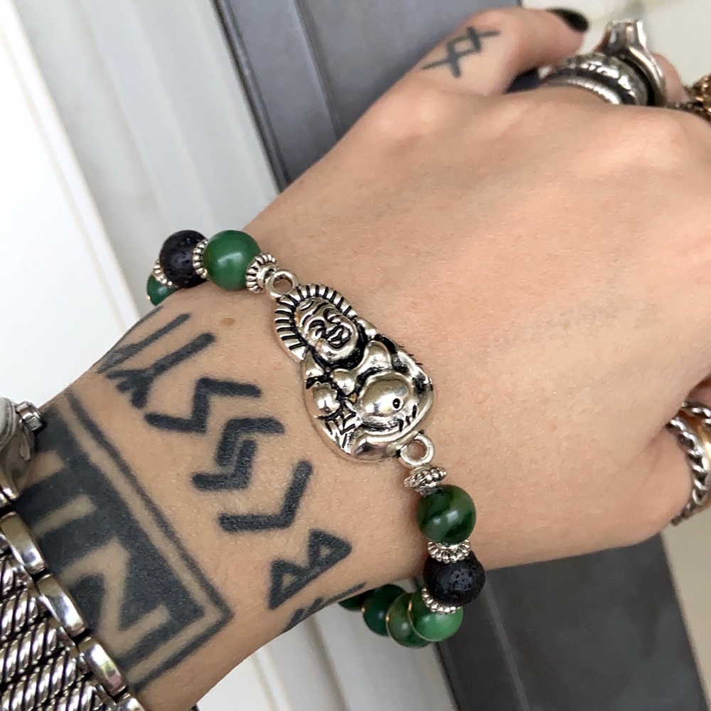 Silver buddha green agate lava rock bead bracelet - Picture 10 of 12